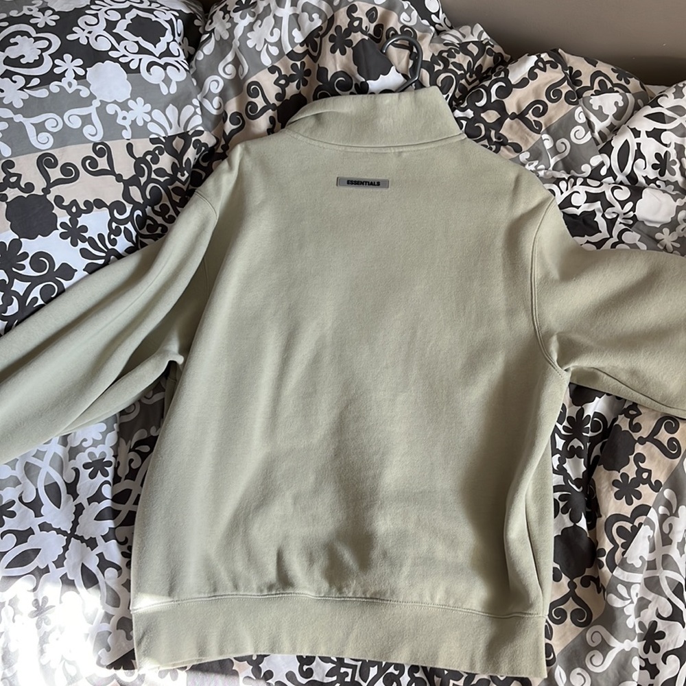 ESSENTIALS HALF ZIP - Picture 2 of 4